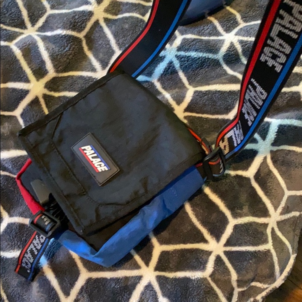 Palace shot bag/tote